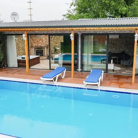 Saray-i Zadem Tatil Villalari Villa Kartepe